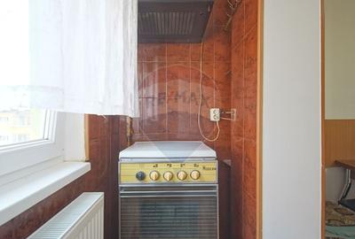 Apartament cu 3 camere decomandat, mobilat în Calea București - 19