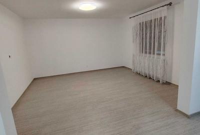 Casă în Peretu - 1