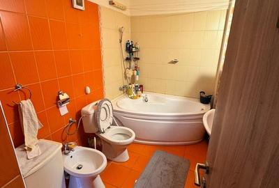 Apartament 3 camere de vanzare - zona Km 4-5 - 7