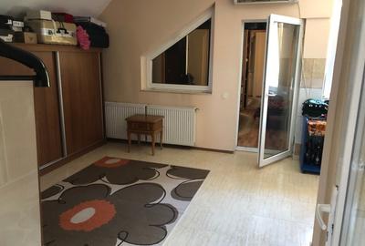 Casă individuală cu 7 camere cu Canalizare în Apărătorii Patriei - 7