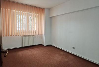 Apartament cu 3 camere în Central - 2