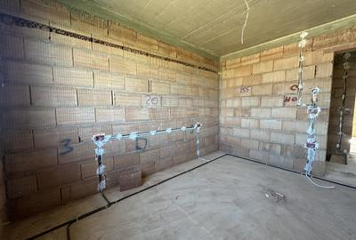 Duplex cu 4 camere cu Canalizare în Moșnița Nouă - 16