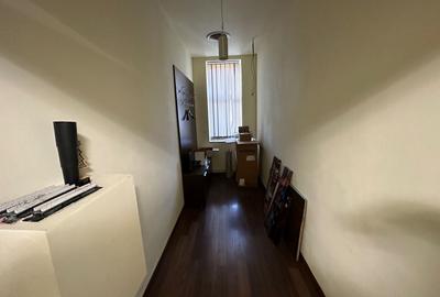 Birou, de 201 mp, în Central - 13