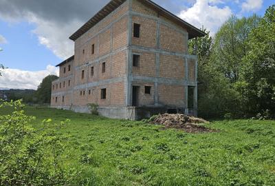 Casă cu 4 camere în Central - 3