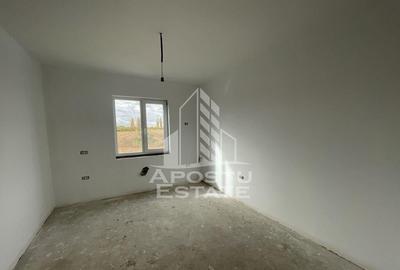 Casă cu 5 camere cu Teren 320 Mp în Șag