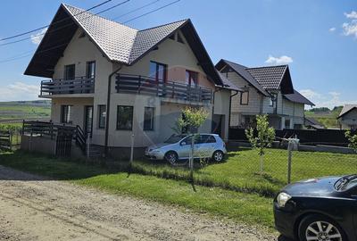 Casa / Vila cu 5 camere de vanzare in Mihoveni Suceava - 3