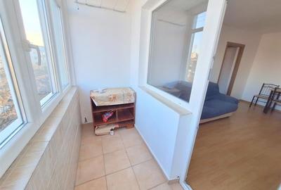 Apartament 2 semidecomandate, zona Milcov - 9