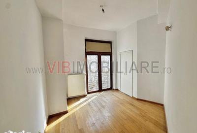 Apartament cu 6 camere în Romană - 8