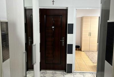 Apartament cu 2 camere decomandat în Casa de Cultură - 1