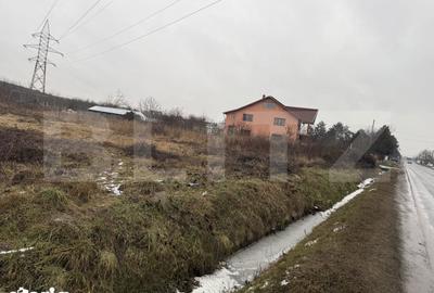 Teren de 1049 mp, în Priseaca - 1