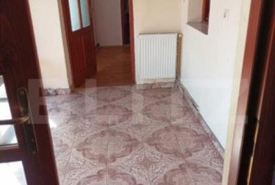 Casa de vanzare cu 5 camere - 4