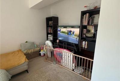 Duplex zona excelenta - mobilat - utilat - panouri solare - suprafete generoase - 17