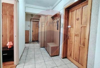 Apartament cu 2 camere de inchiriat, ultracentral, Bd. Traian - 5