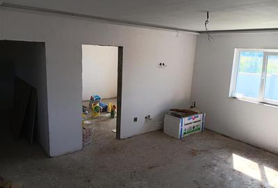 Casă cu 5 camere cu Teren 500 Mp în Oprișeni - 6