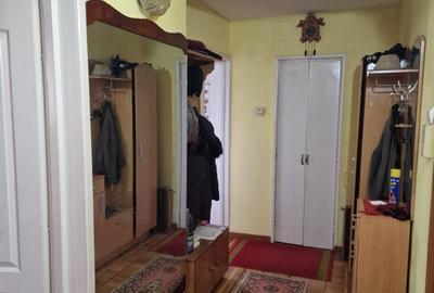 De Vanzare Apartament 3 camere et 4 zona centrala Suceava De Vanzare Apartament 3 camere et 4 zona centrala Suceava - 7