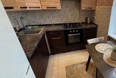 Garsonieră decomandată în Complex Studențesc