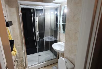Apartament cu 3 camere semidecomandat în Podu Roș - 2