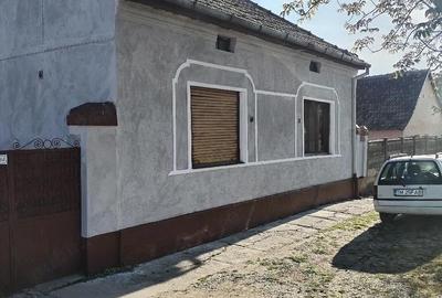 Casă cu 5 camere cu Teren 1100 Mp în Opatița - 9