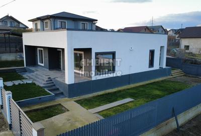 Casă individuală cu 4 camere cu Canalizare în Nord - 6