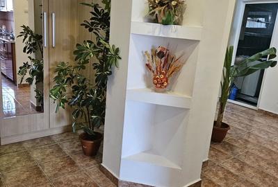 Apartament cu 3 camere decomandat în Central - 2