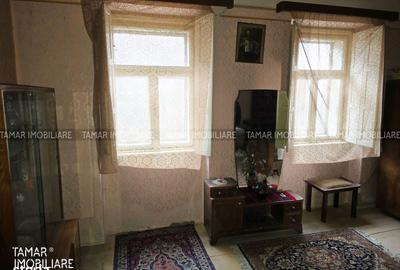 Casă cu 3 camere în Păuliș
