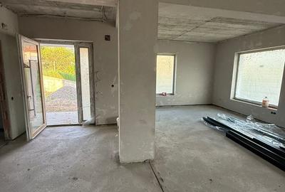 Casă cu 4 camere cu Teren 500 Mp în Corunca - 11