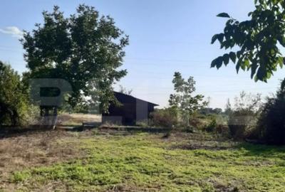 Teren de 2410 mp, în Central - 4