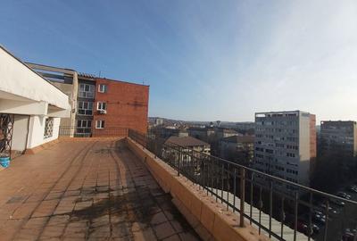 Apartament cu 3 camere decomandat în Dacia - 9