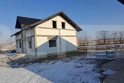 Casă cu 4 camere cu Teren 600 Mp în Stăuceni - 1