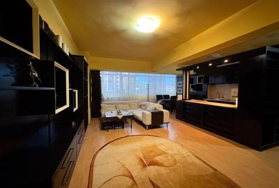 Apartament cu 3 camere decomandat, mobilat în Central