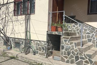 Casă cu 3 camere în Săcel - 4