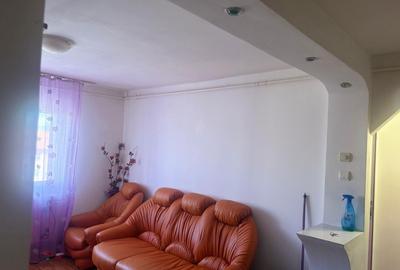 Apartament cu 4 camere semidecomandat în Central - 3