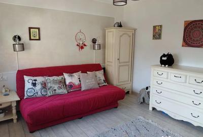 Casă cu 3 camere cu Teren 179 Mp în Central