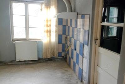 Casă cu 5 camere în Central - 1