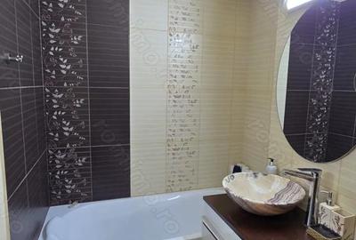 Apartament cu 3 camere decomandat în Alfa - 9