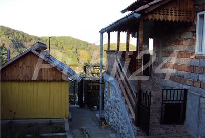 Casă cu 5 camere în Ocnele Mari - 10