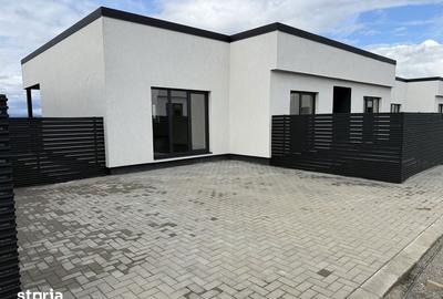 Casă cu 4 camere cu Teren 333 Mp în Tărlungeni - 2