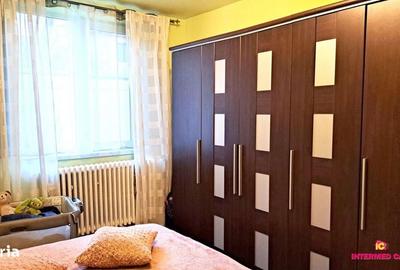 Casă cu 4 camere decomandat în Cristian - 2