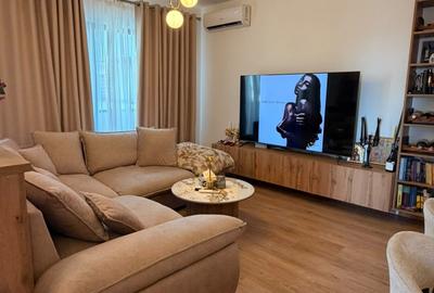 Apartament cu 2 camere semidecomandat, mobilat în 13 Septembrie