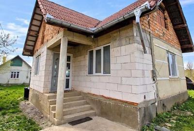 Casă cu 3 camere în Reteag - 2