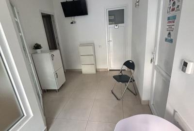 Spațiu comercial, de 40 mp, în Central - 6
