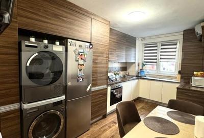 Apartament cu 3 camere decomandat, mobilat în Vlahuță