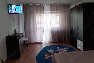 Inchiriez garsoniera central in Alexandria - 1