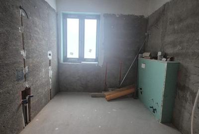 Duplex cu 4 camere cu Canalizare în Titan - 16