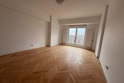 Apartament cu 4 camere în P-ța Unirii - 3