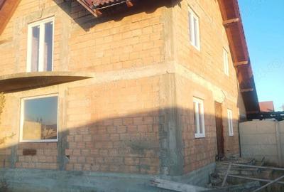 Se vinde casa la rosu - 9