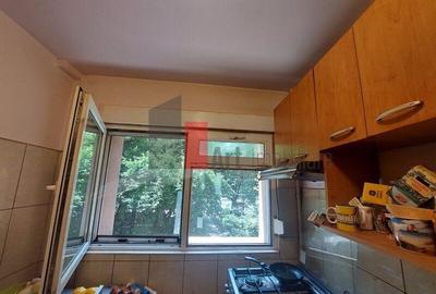 Vânzare apartament semidecomandat 2 camere Bd. Obregia - 1