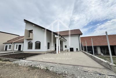 Casă individuală cu 7 camere cu Canalizare în Șura Mică - 1