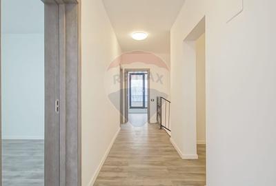 Casă cu 5 camere cu Teren 350 Mp în Bunloc - 18