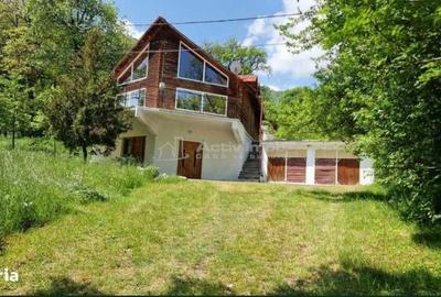 Casă cu 6 camere cu Teren 1618 Mp în Bran - 5
